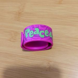 🎁GWP - Peace Slap Bracelet